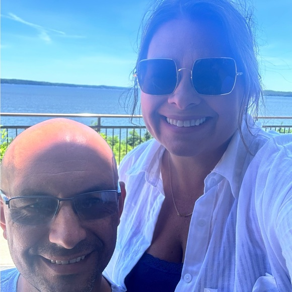 Meet your Posher, Bethany - Picture 2 of 2